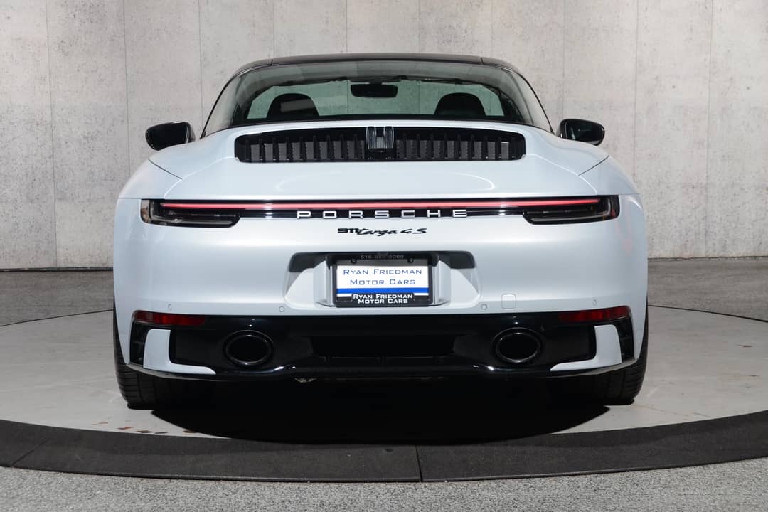 2024 Porsche 911 Targa 4S — photo 9