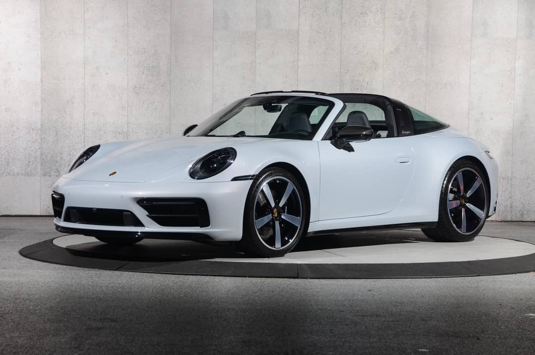 2024 Porsche 911 Targa 4S — photo 10