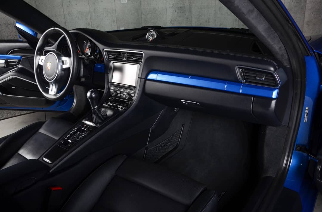 2015 Porsche 911 Carrera 4S — photo 16