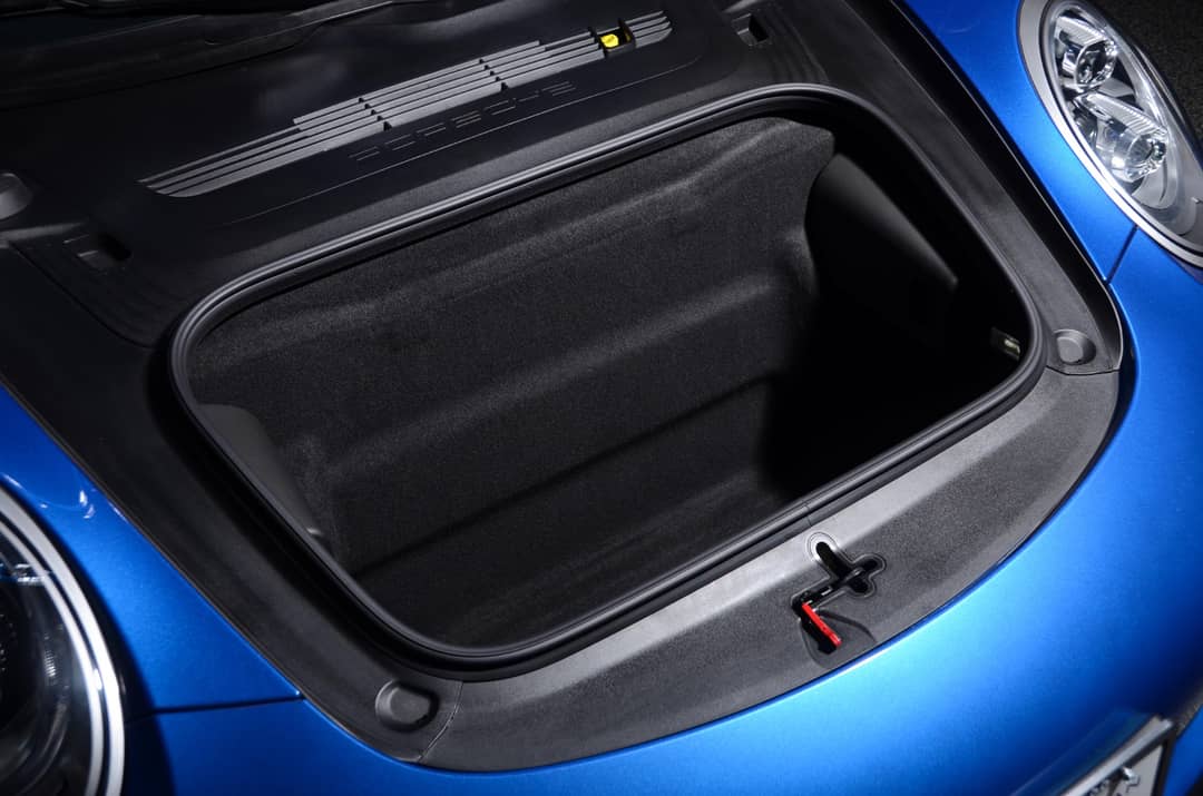 2015 Porsche 911 Carrera 4S — photo 27