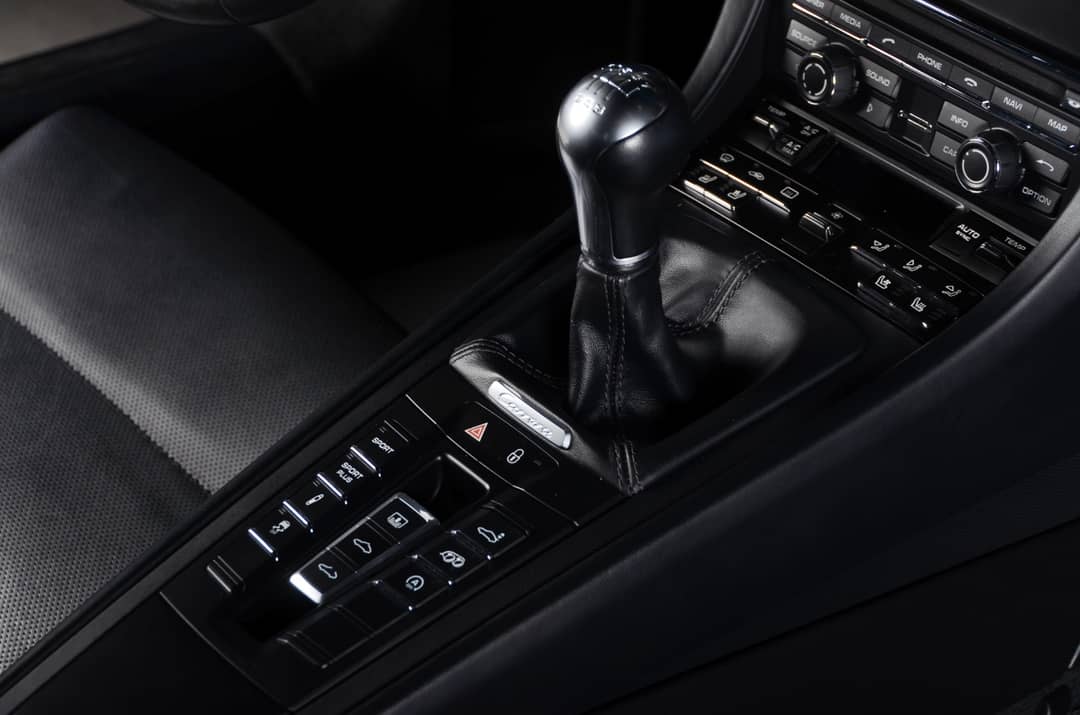 2015 Porsche 911 Carrera 4S — photo 9