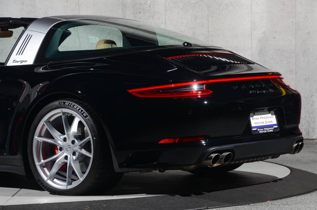 2019 Porsche 911 Targa 4S — photo 12