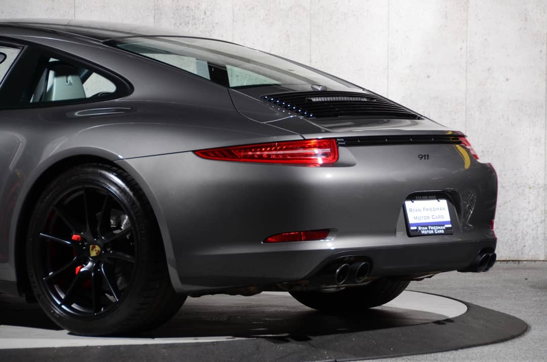 2016 Porsche 911 Carrera GTS — photo 16