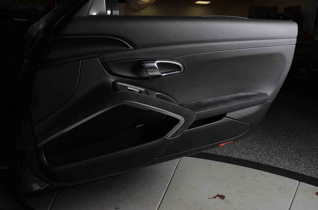 2016 Porsche 911 Carrera GTS — photo 24