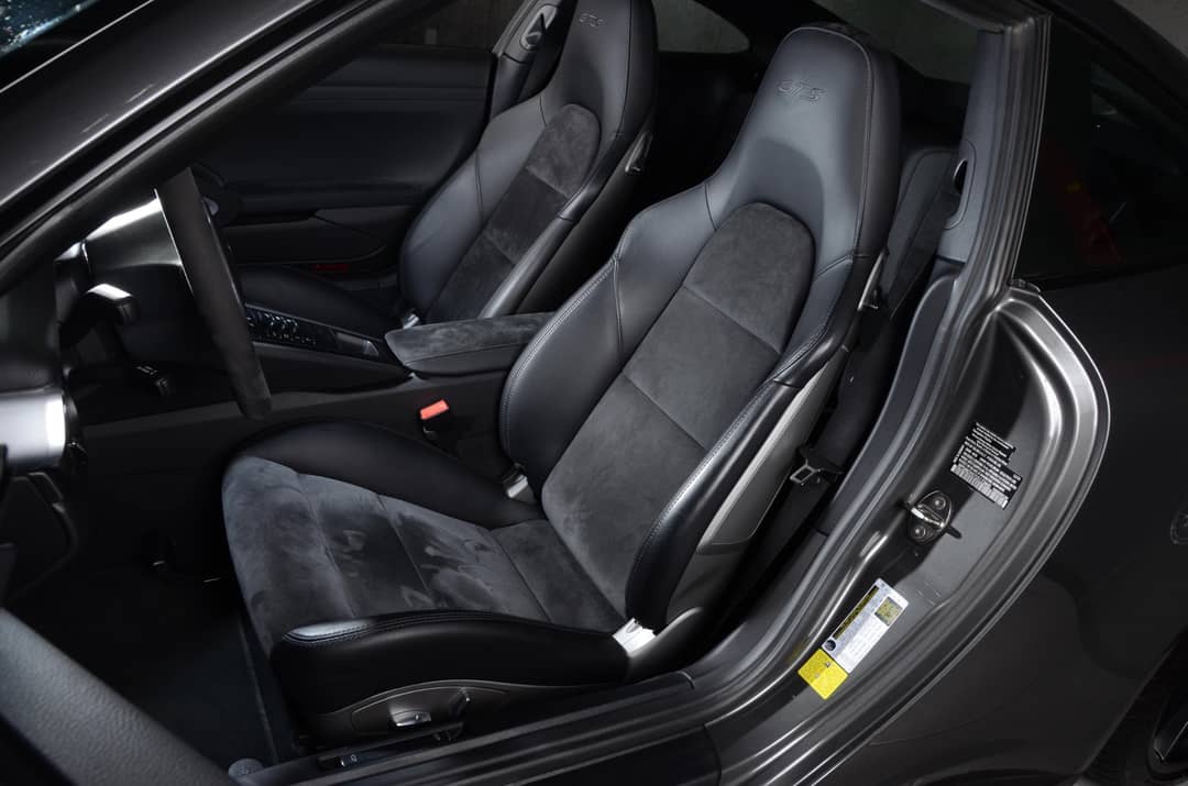 2016 Porsche 911 Carrera GTS — photo 8