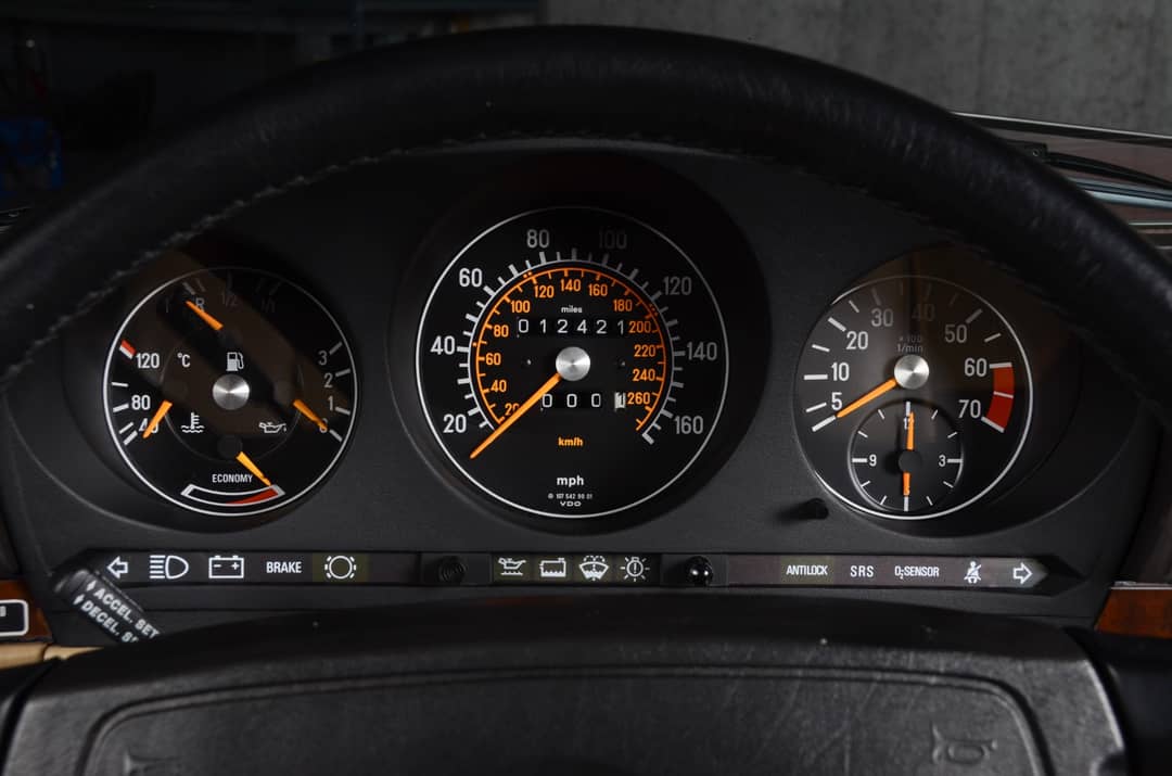 1987 Mercedes-Benz 560-Class 560 SL — photo 18