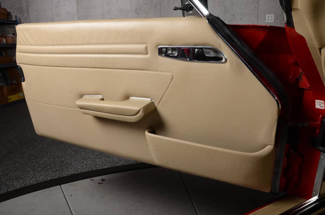 1987 Mercedes-Benz 560-Class 560 SL — photo 19