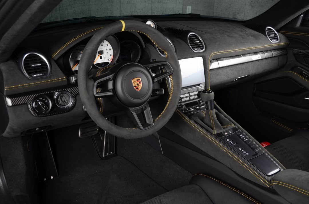 2023 Porsche 718 Cayman GT4 RS — photo 4
