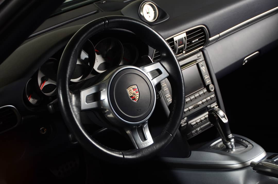 2011 Porsche 911 Carrera 4S — photo 17