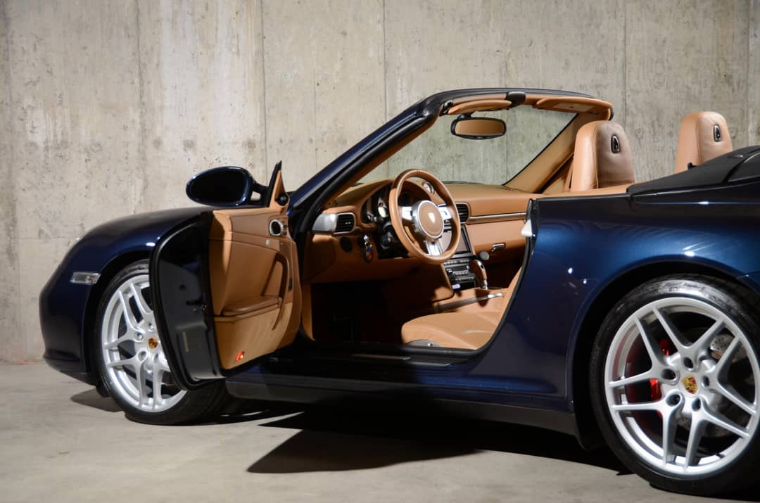 2012 Porsche 911 Carrera 4S — photo 16