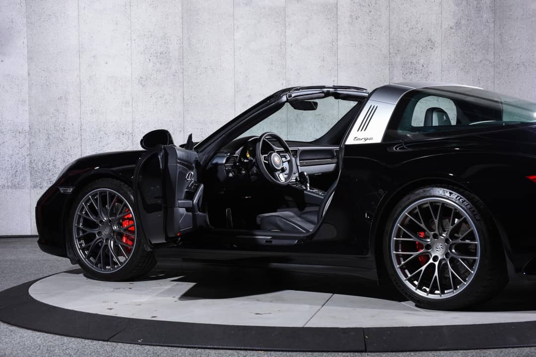 2018 Porsche 911 Targa 4S — photo 11