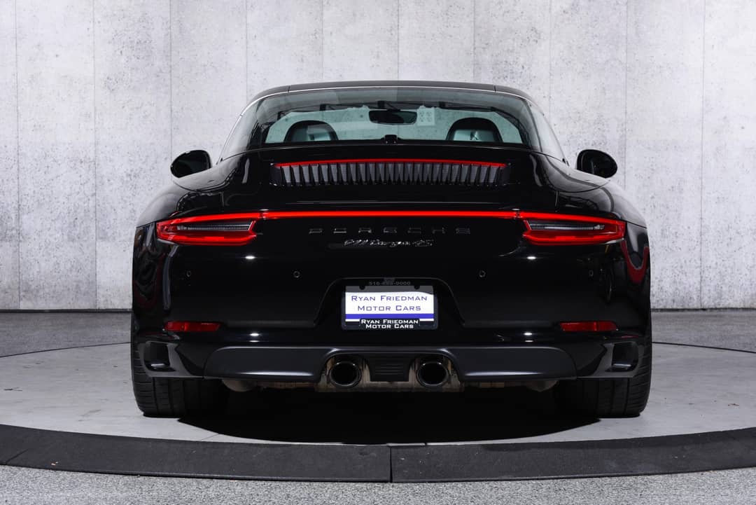 2018 Porsche 911 Targa 4S — photo 26