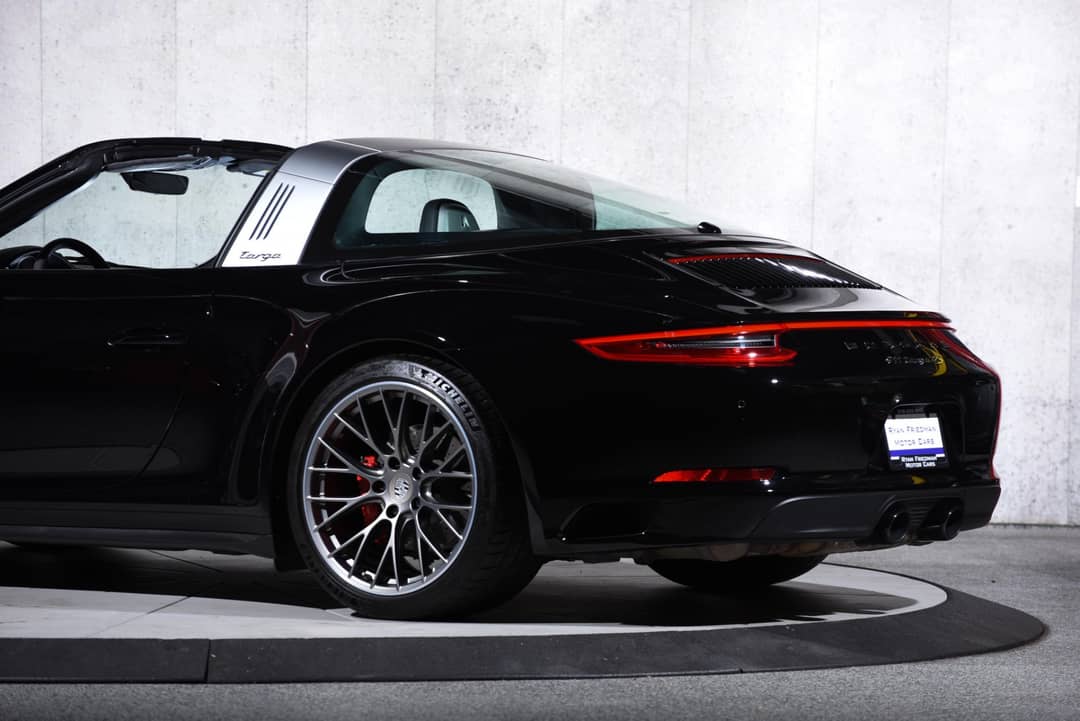 2018 Porsche 911 Targa 4S — photo 32