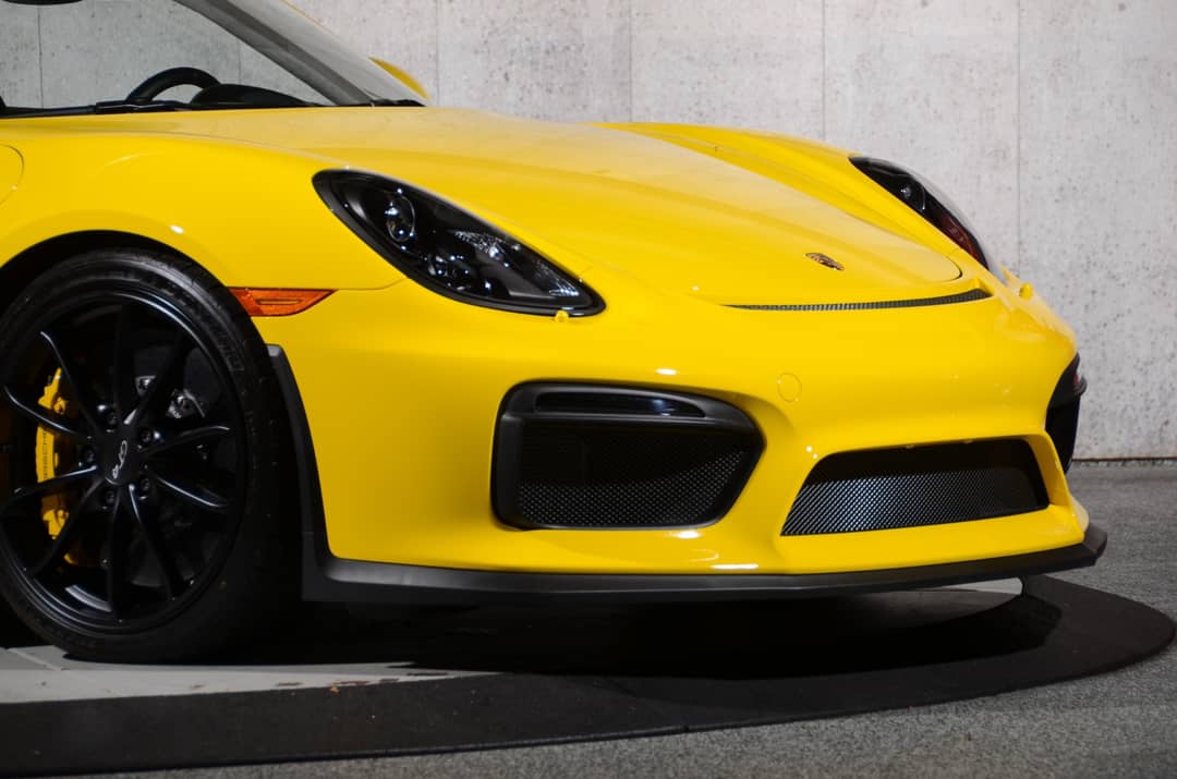 2016 Porsche Cayman GT4 — photo 12