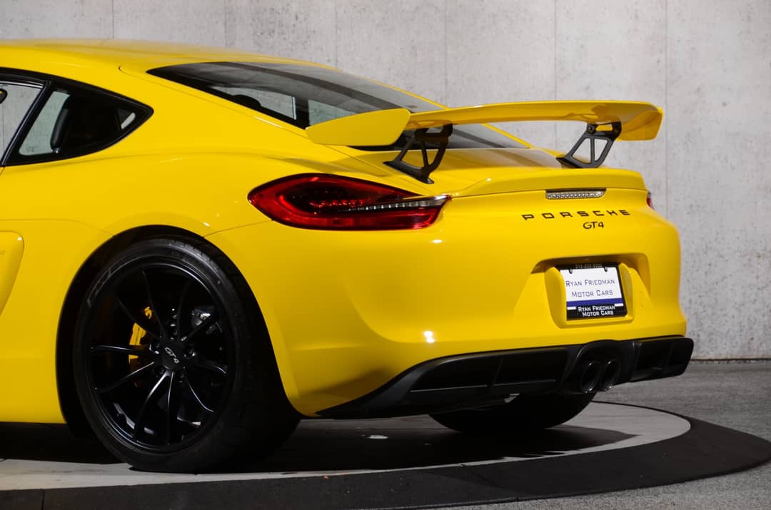 2016 Porsche Cayman GT4 — photo 14