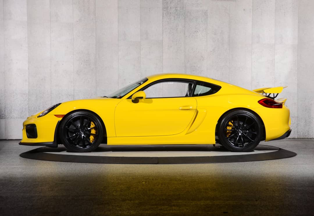 2016 Porsche Cayman GT4 — photo 18
