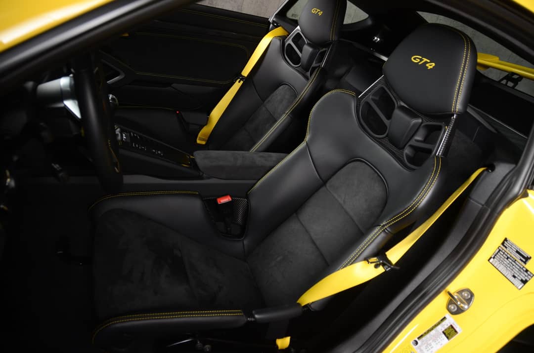 2016 Porsche Cayman GT4 — photo 21
