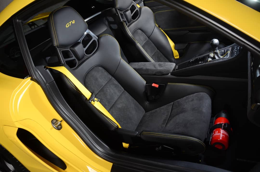 2016 Porsche Cayman GT4 — photo 5