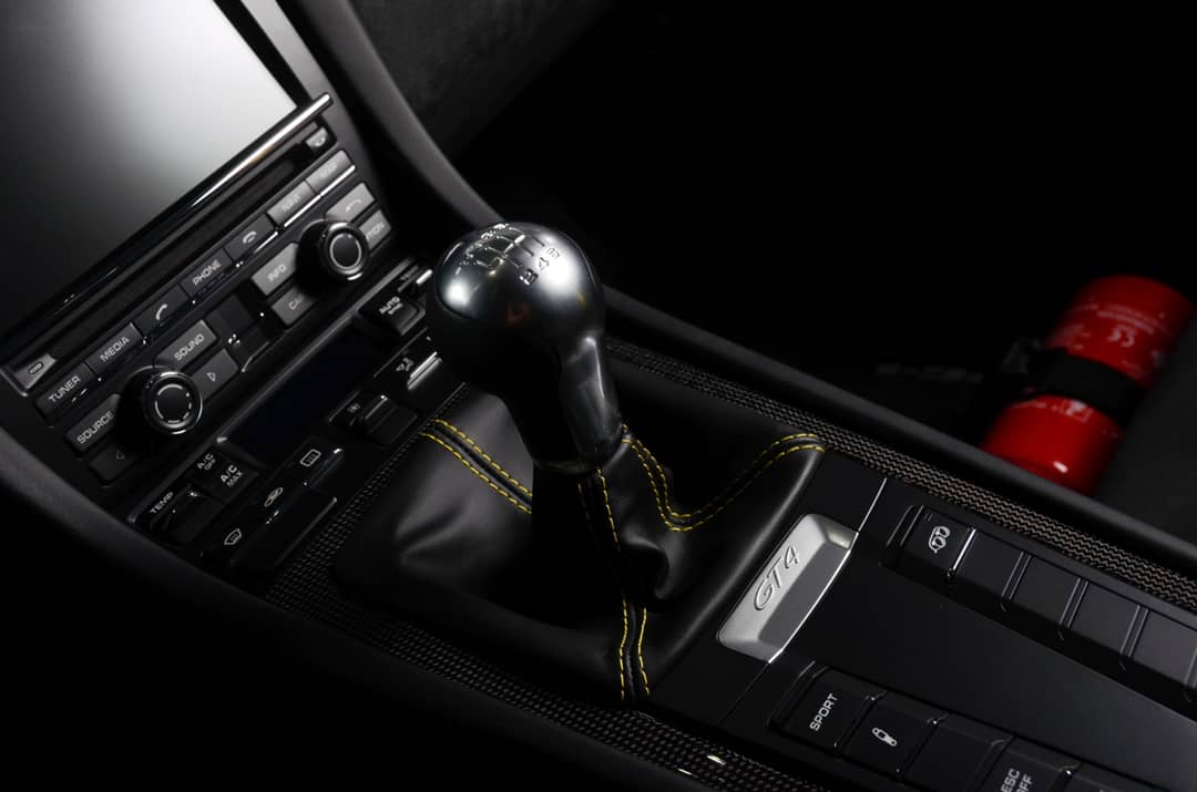 2016 Porsche Cayman GT4 — photo 7