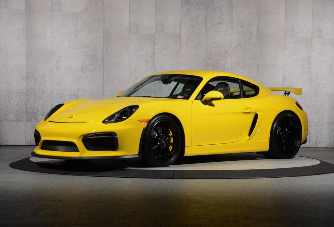 2016 Porsche Cayman GT4 — photo 8