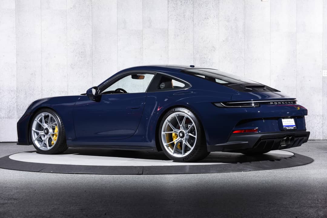 2022 Porsche 911 GT3 Touring — photo 3