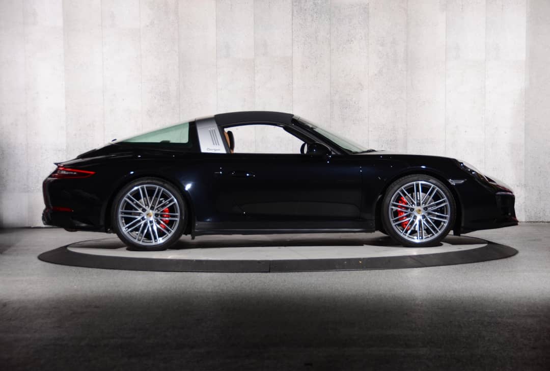 2019 Porsche 911 Targa 4S — photo 11