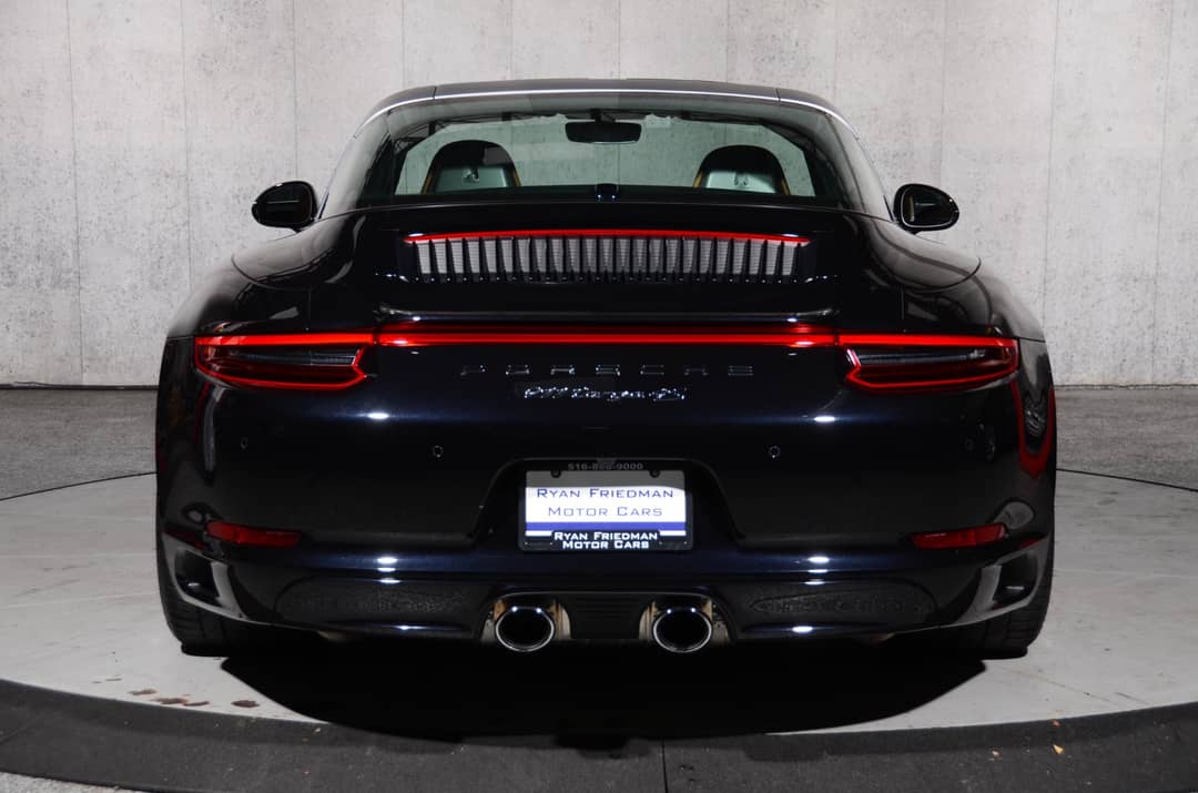 2019 Porsche 911 Targa 4S — photo 10