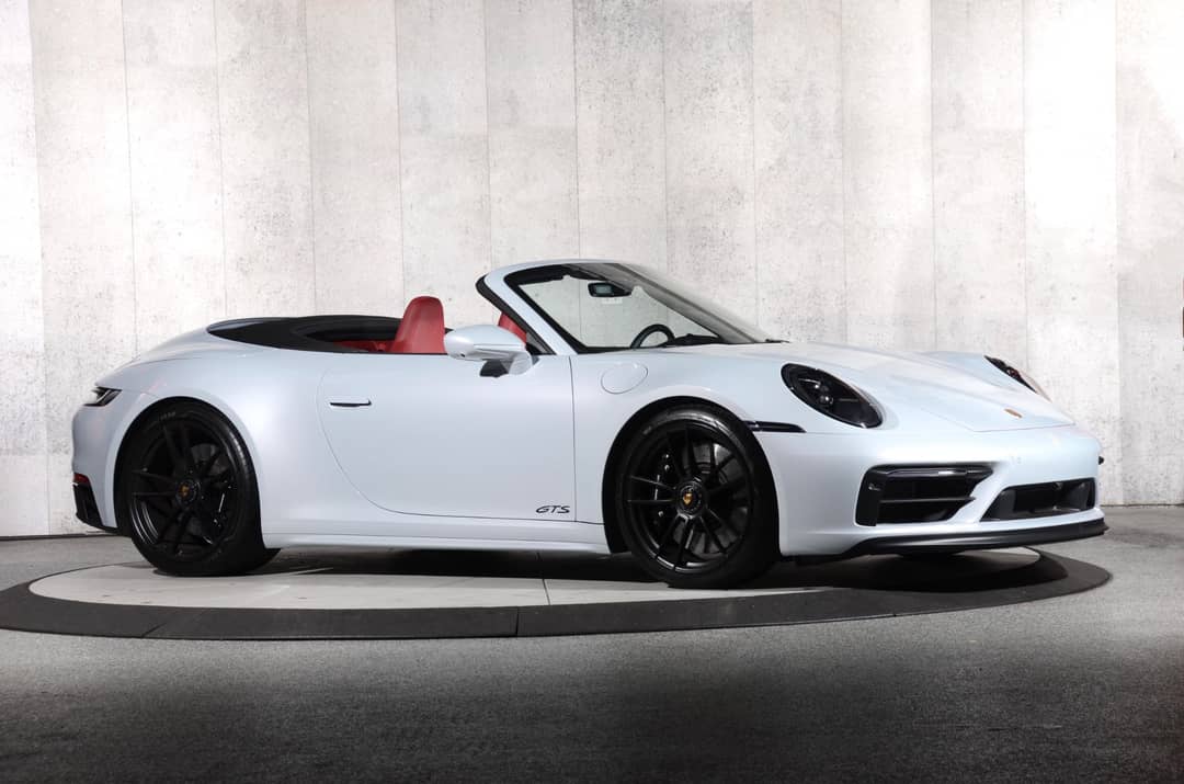 2024 Porsche 911 Carrera GTS — photo 2