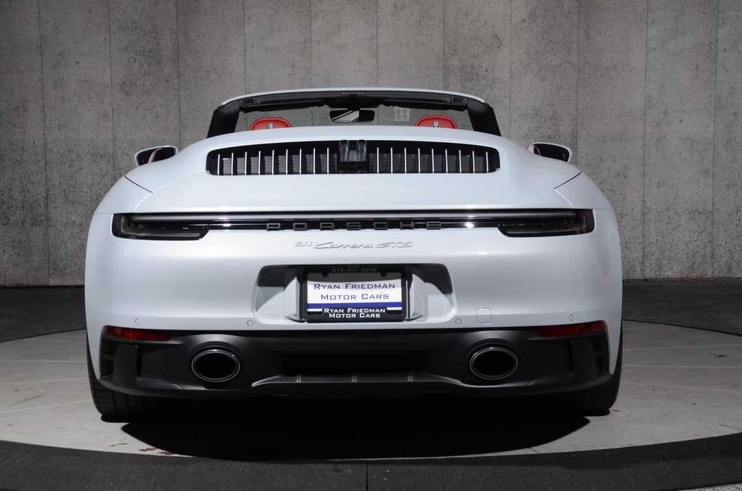 2024 Porsche 911 Carrera GTS — photo 11