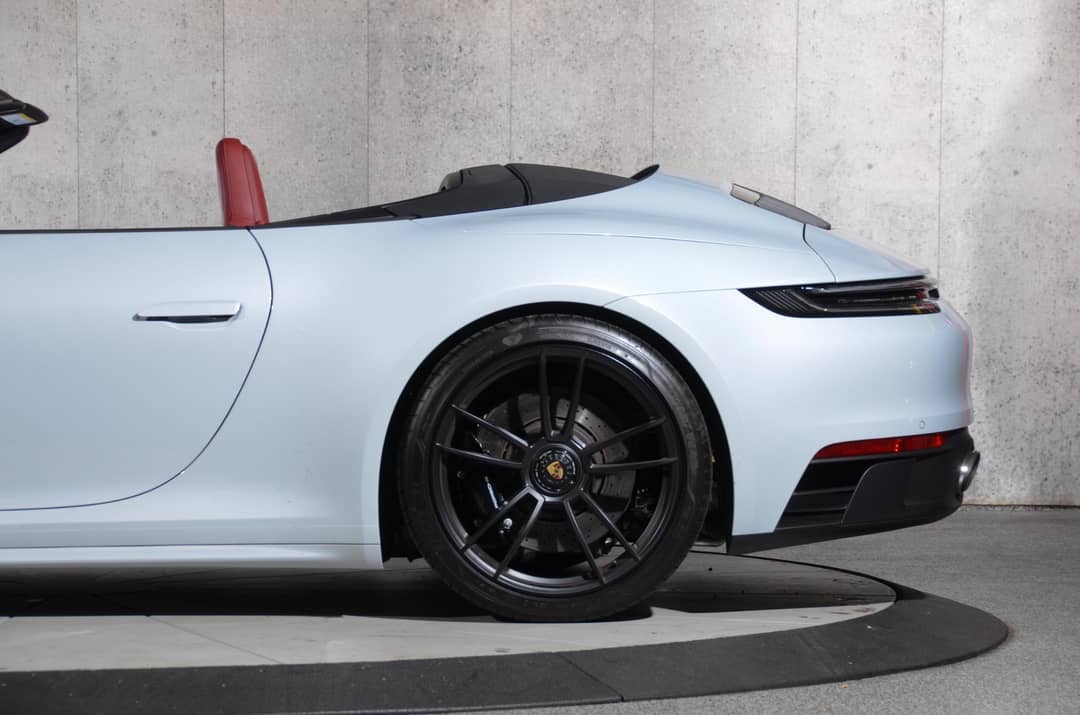 2024 Porsche 911 Carrera GTS — photo 16