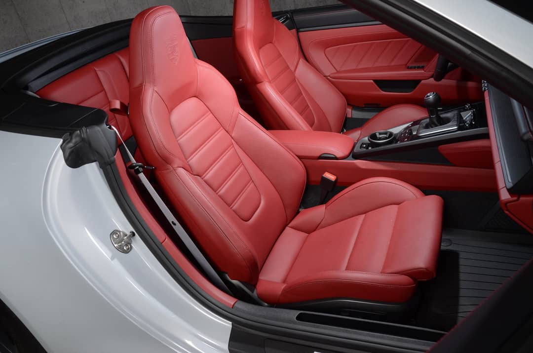 2024 Porsche 911 Carrera GTS — photo 19