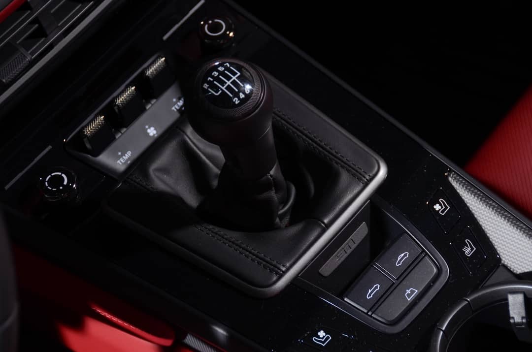 2024 Porsche 911 Carrera GTS — photo 21