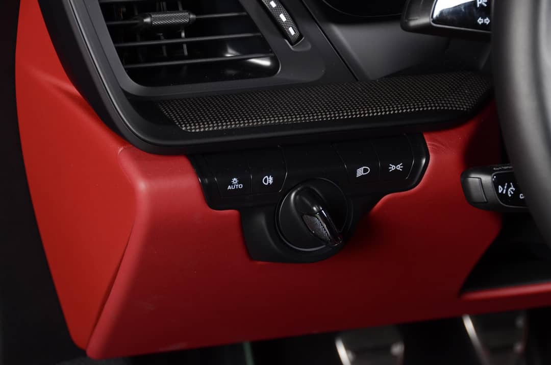 2024 Porsche 911 Carrera GTS — photo 28