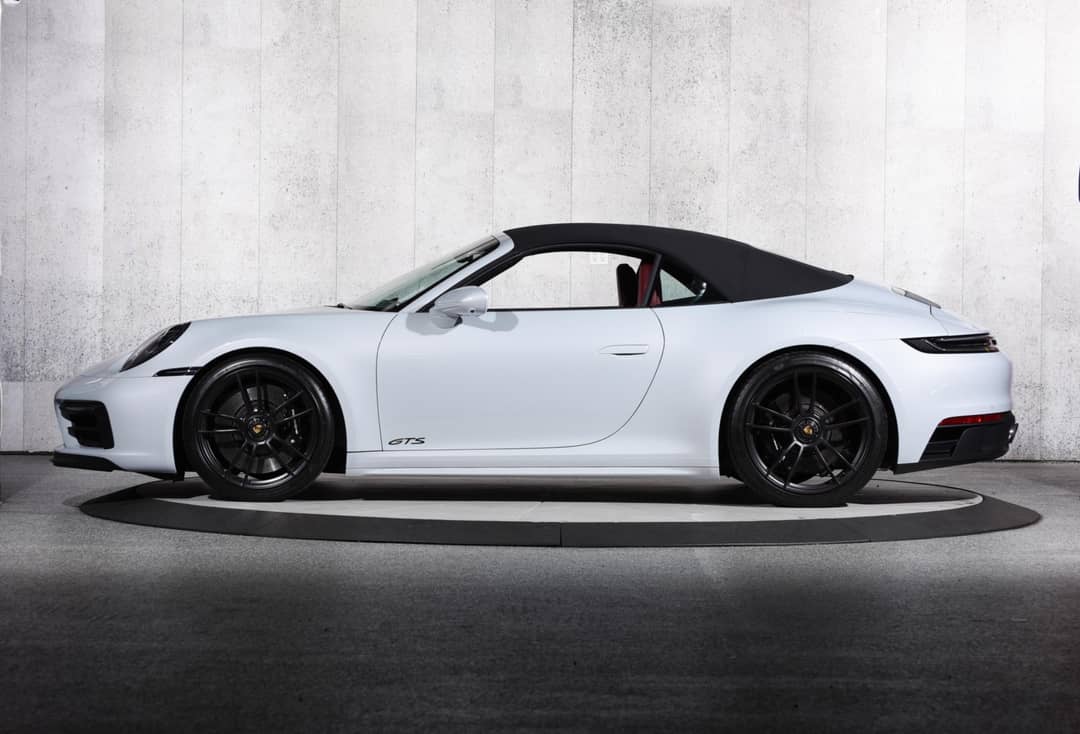 2024 Porsche 911 Carrera GTS — photo 37
