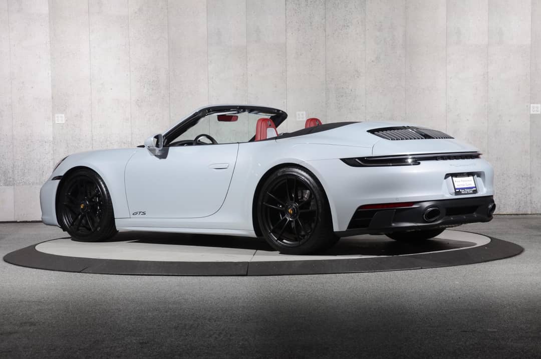 2024 Porsche 911 Carrera GTS — photo 9