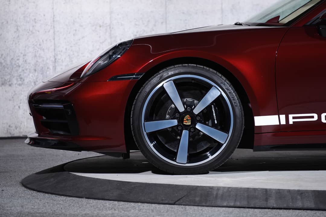 2021 Porsche 911 Targa 4S Heritage Edition — photo 11