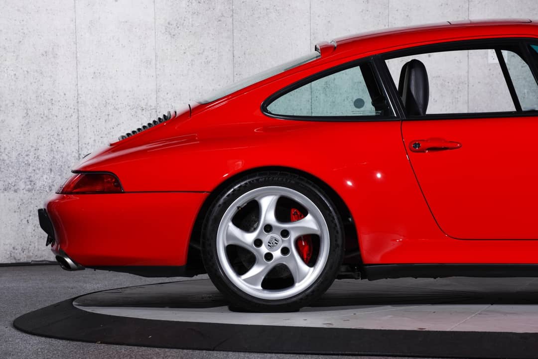 1996 Porsche 911 Carrera 4S — photo 16