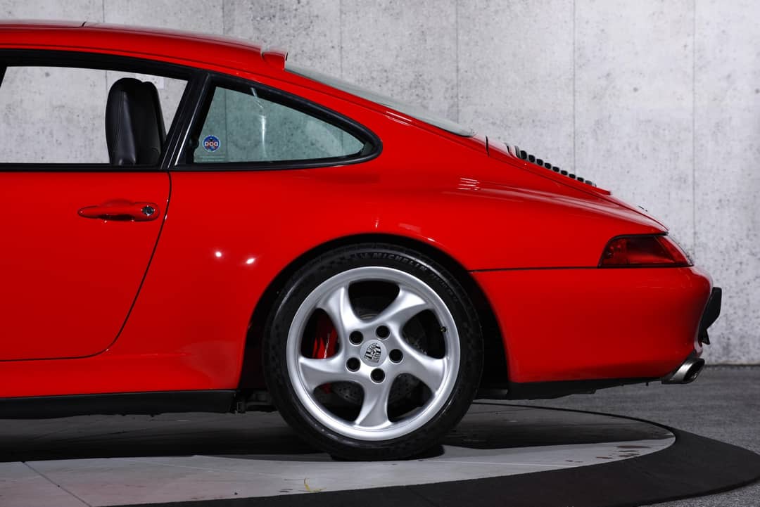 1996 Porsche 911 Carrera 4S — photo 17