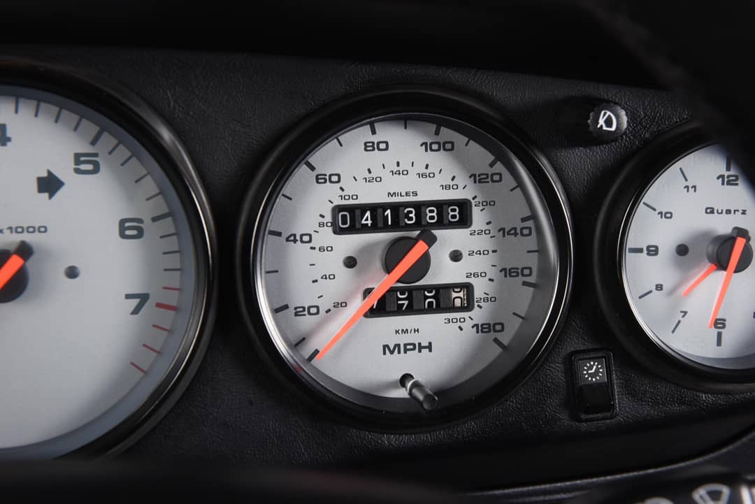 1996 Porsche 911 Carrera 4S — photo 24