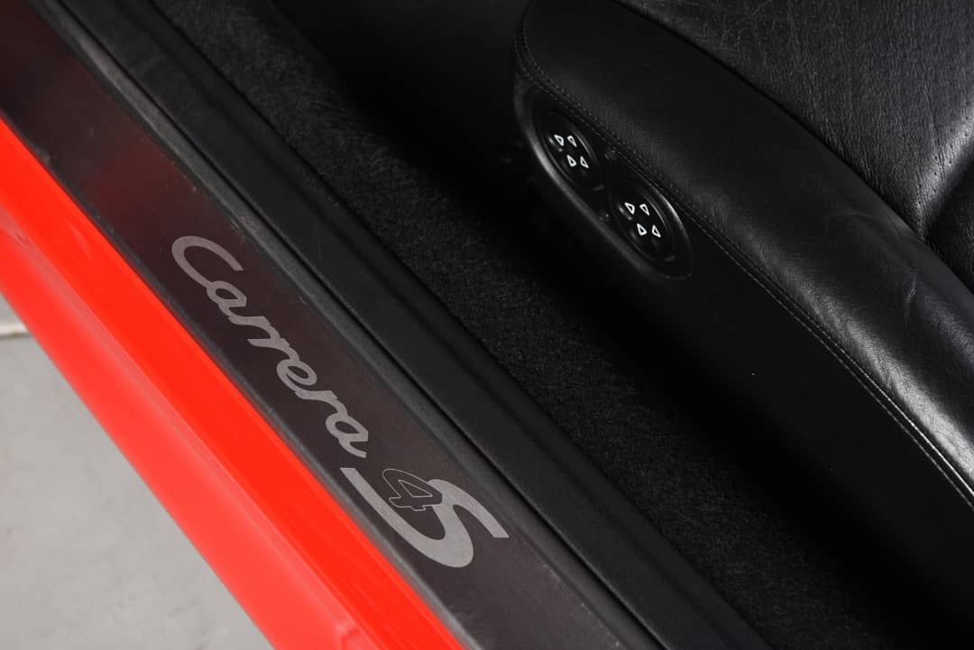 1996 Porsche 911 Carrera 4S — photo 28