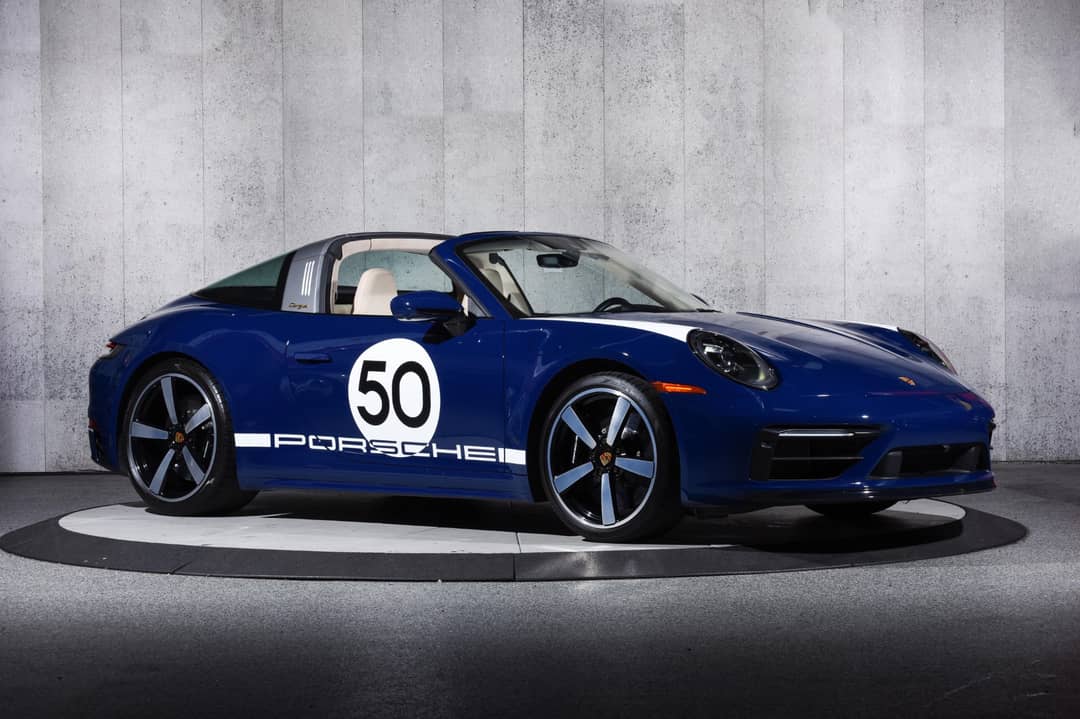 2021 Porsche 911 Targa 4S Heritage Edition — photo 2