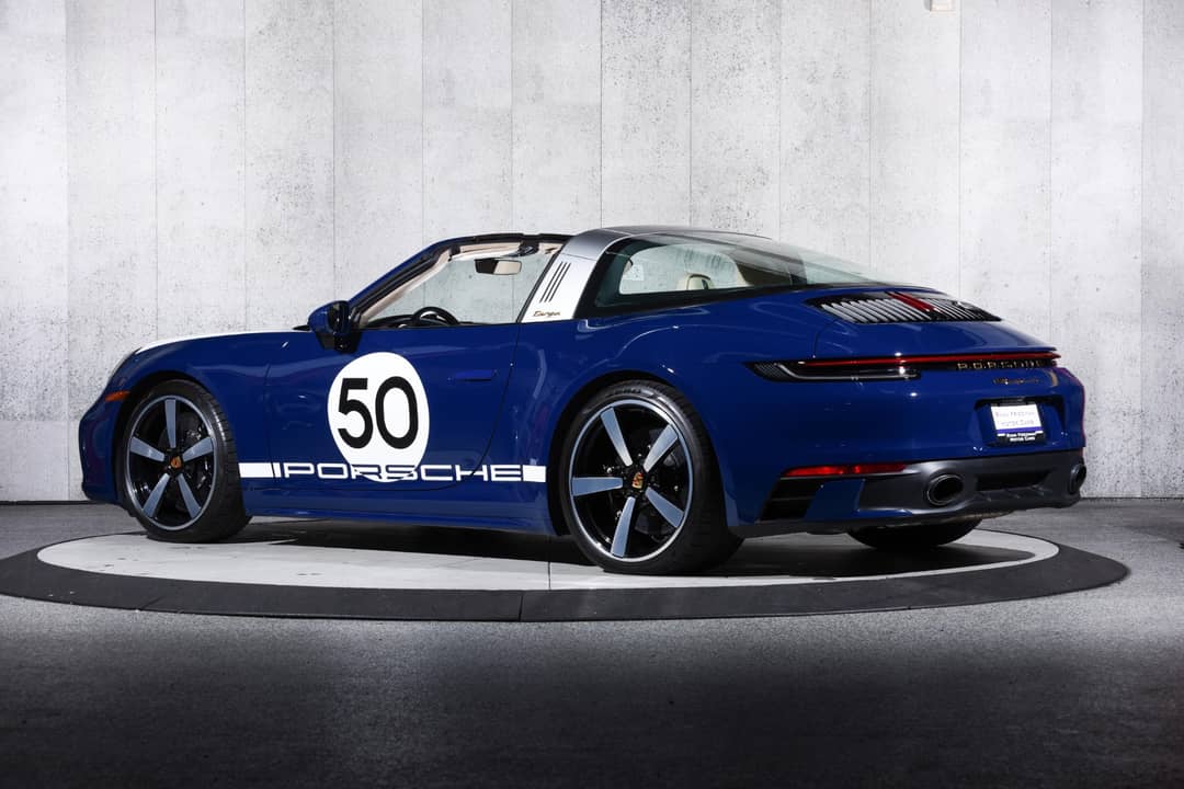 2021 Porsche 911 Targa 4S Heritage Edition — photo 11