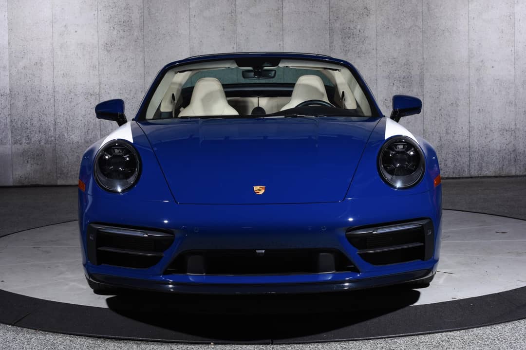2021 Porsche 911 Targa 4S Heritage Edition — photo 12