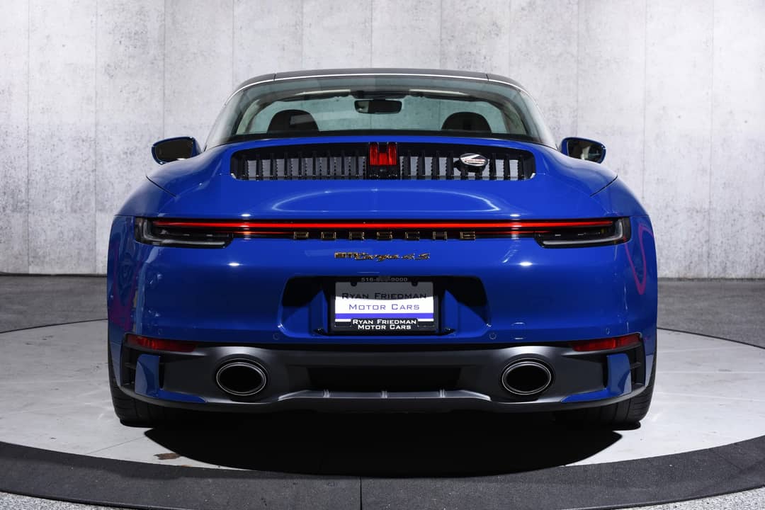 2021 Porsche 911 Targa 4S Heritage Edition — photo 13