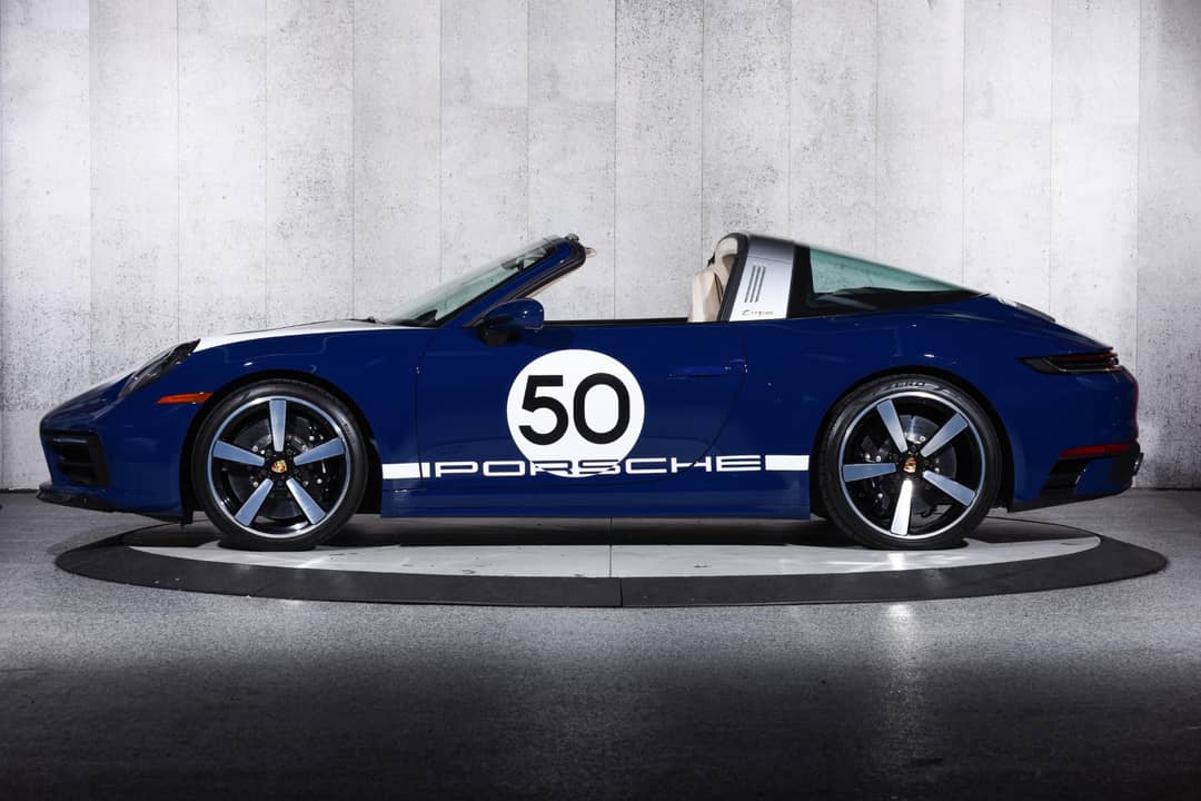 2021 Porsche 911 Targa 4S Heritage Edition — photo 14