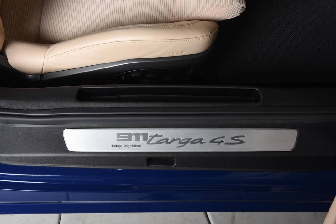 2021 Porsche 911 Targa 4S Heritage Edition — photo 8
