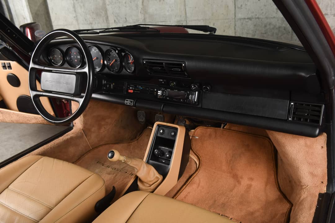 1989 Porsche 911 Targa — photo 16