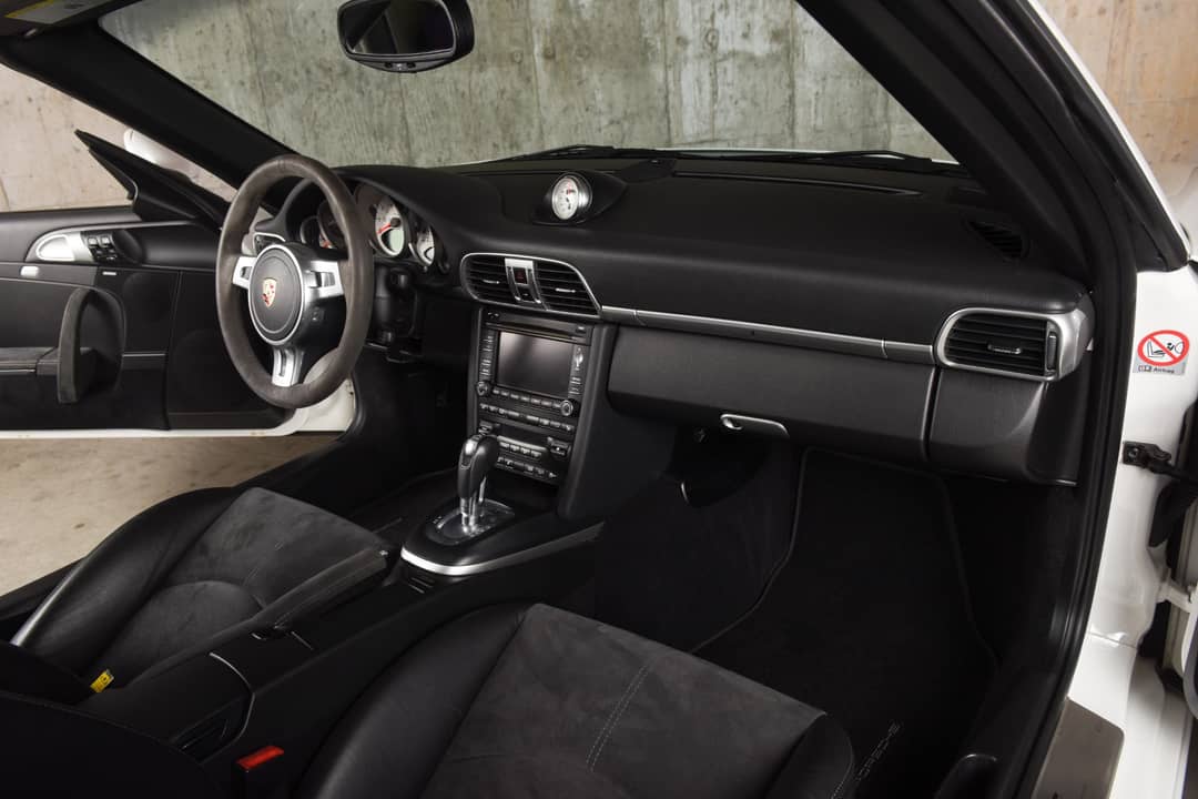 2012 Porsche 911 Carrera 4 GTS — photo 8