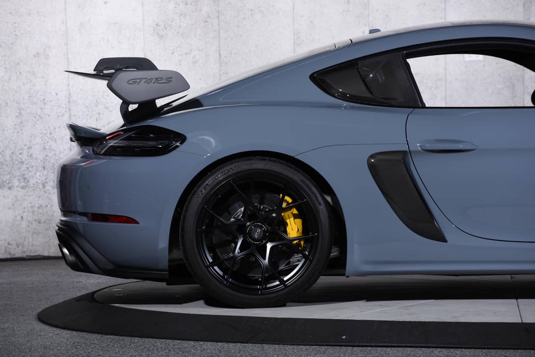 2024 Porsche 718 Cayman GT4 RS — photo 17