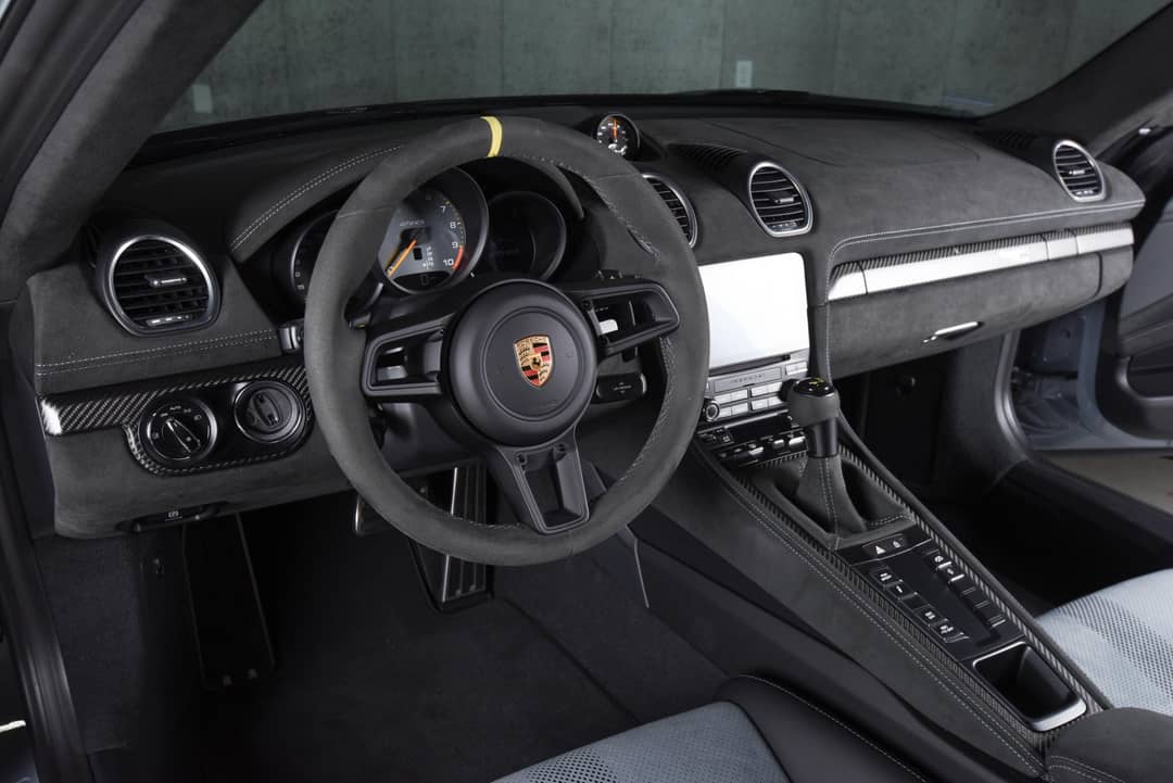 2024 Porsche 718 Cayman GT4 RS — photo 5